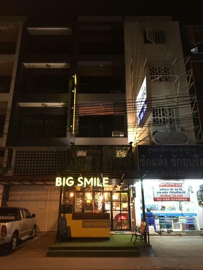Hotel Big Smile Bangkok Exterior foto