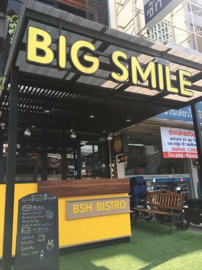 Hotel Big Smile Bangkok Exterior foto